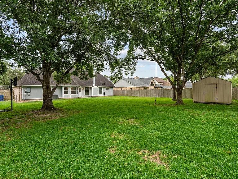 1107 Londonderry Ave — Photo 28