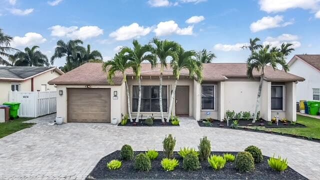 1st image of 11830 NW 39th Street
