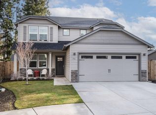 746 N Roundhouse Ct, Sisters, OR 97759