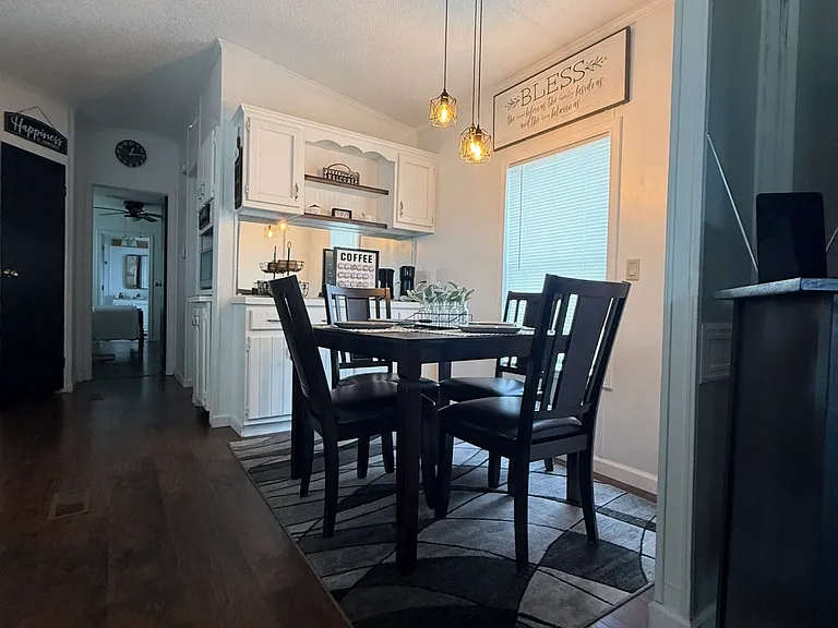 35 N Webster Ave — Photo 1