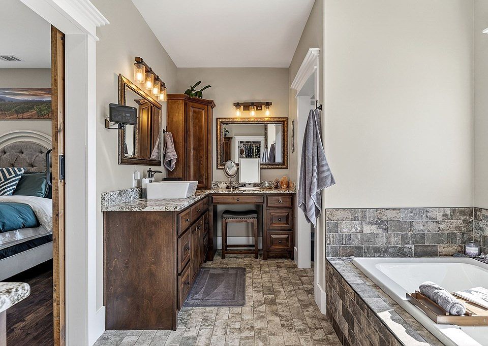 31st image of 3001 Tulip Ln