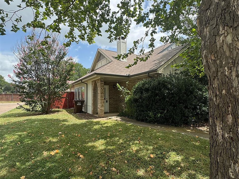 1st image of 201 E Windsor Dr