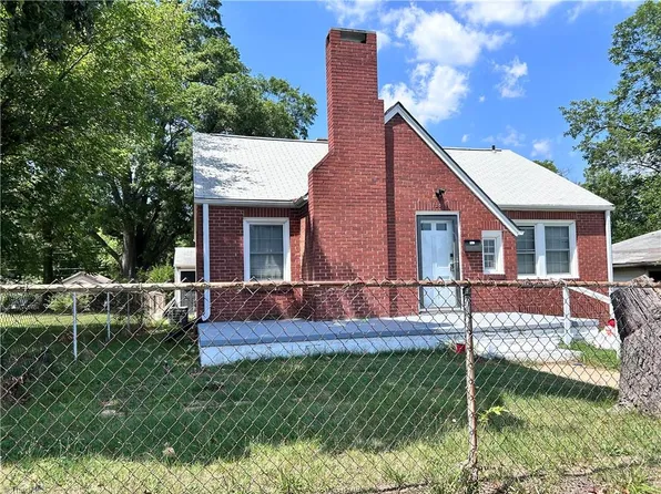 1209 Filbert Pl, High Point, NC 27260