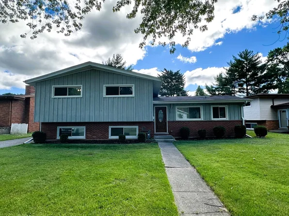 523 S 7th St, Dundee, IL 60118