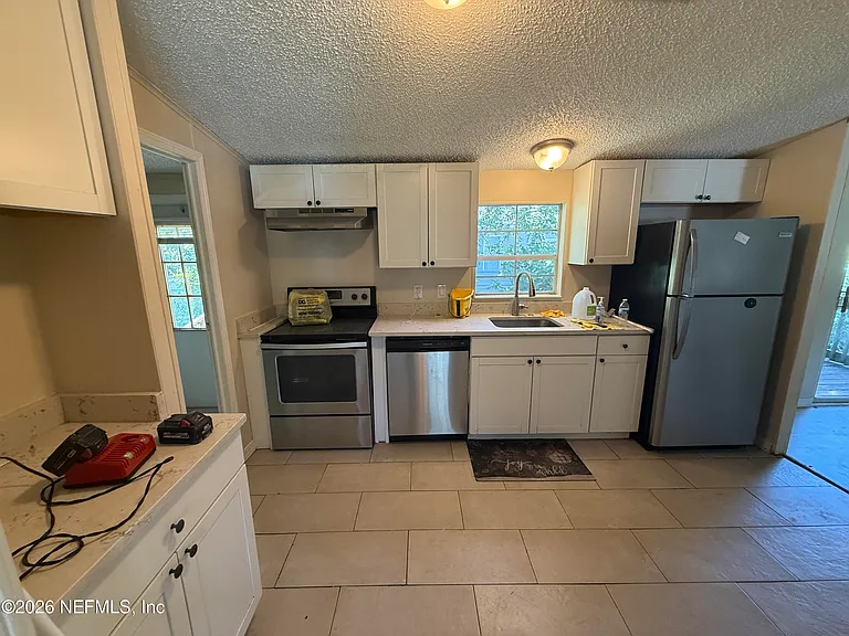 7922 Hastings St — Photo 5