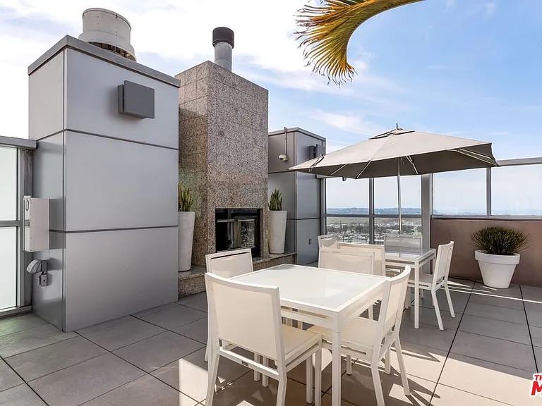 13700 Marina Pointe Dr #415 — Photo 20