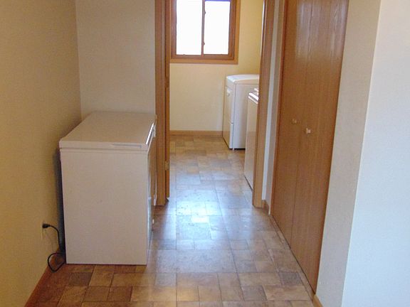 Landing-Entry to Laundary