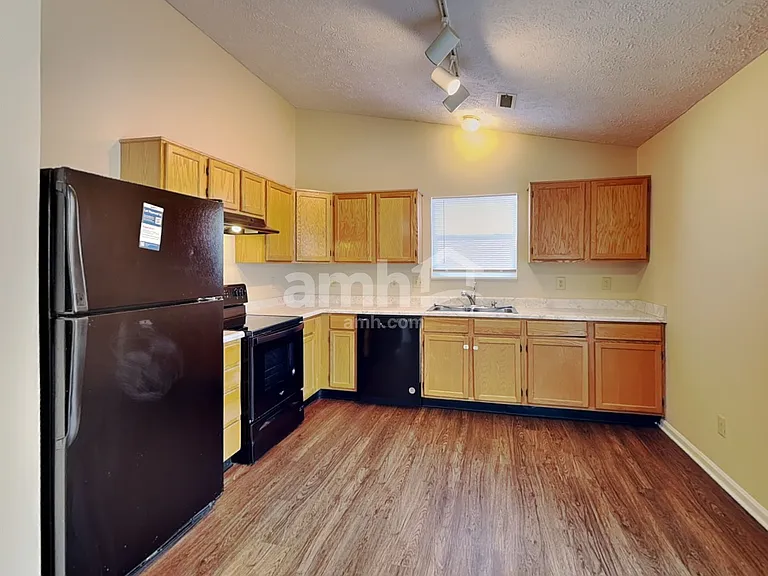 263 Story Rd — Photo 3