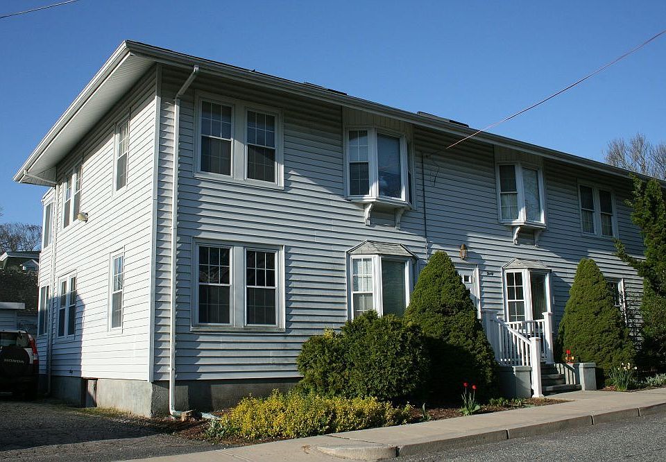 FRONT EXTERIOR
