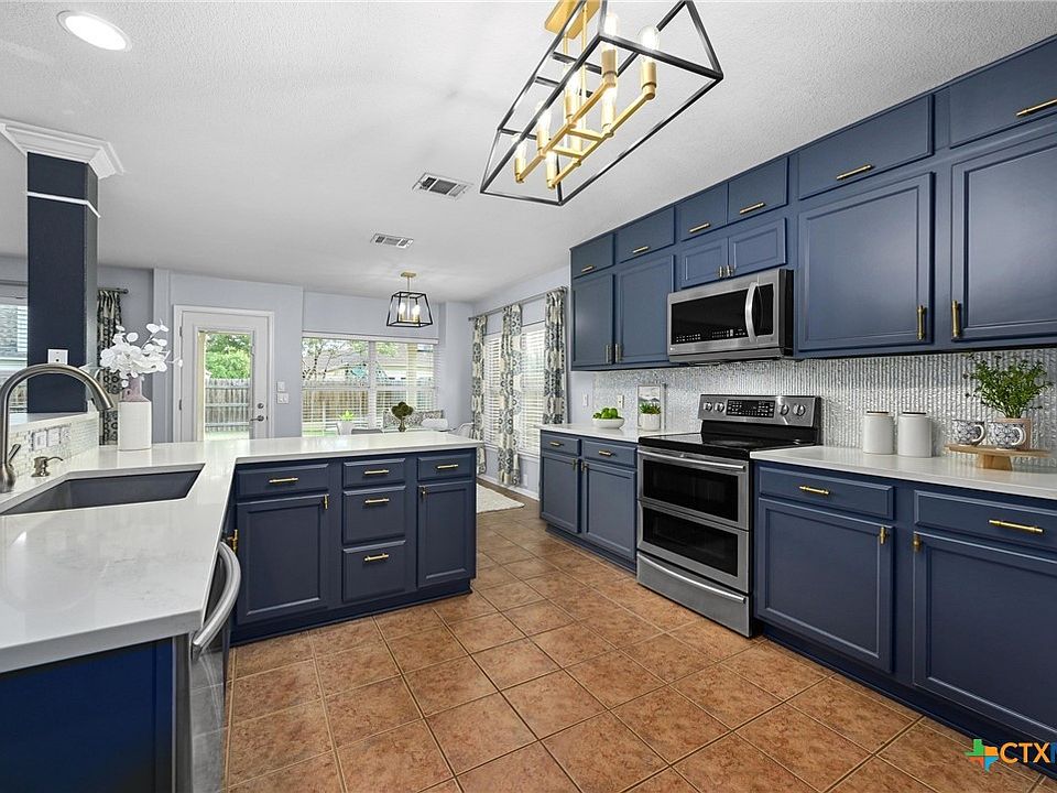1st image of 324 King Elder Ln