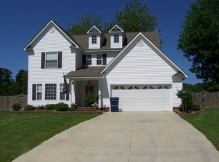 216 Bunker Ct, Jacksonville, NC 28540