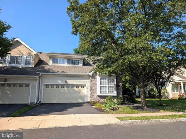 176 Lattice Ln, Collegeville, PA 19426