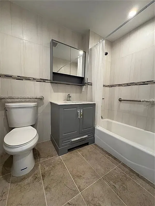 2 bed, 2.0 bath, 1015 sqft, $2,700 — Photo 4