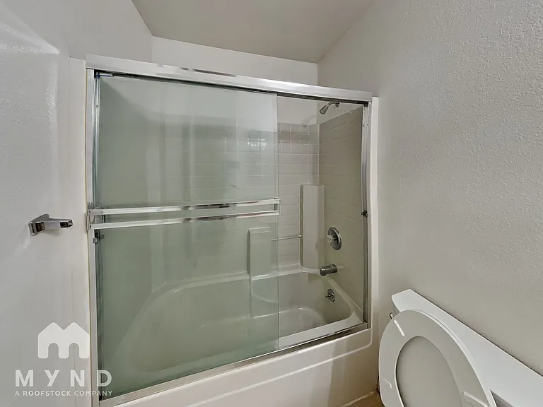 950 Berrum Ln #6 — Photo 10