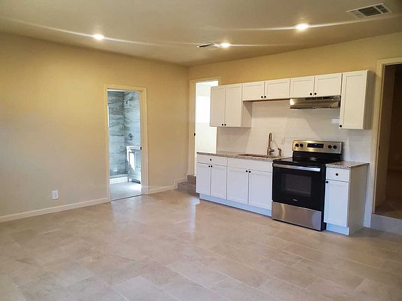 4th image of 118 Esmeralda Dr Unit 103