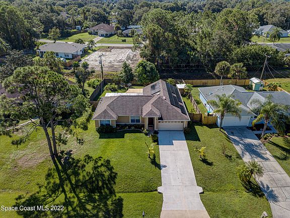 5th image of 554 Vin Rose Cir SE