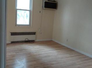 5826 Van Cleef St FL 3, Corona, NY 11368
