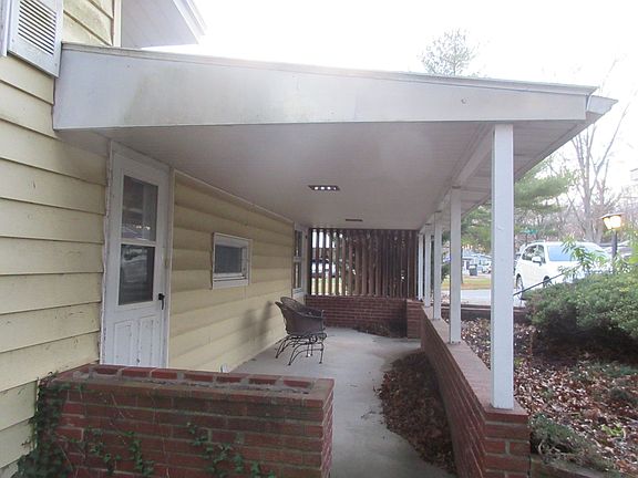 3rd image of 123 N Edgewater Dr