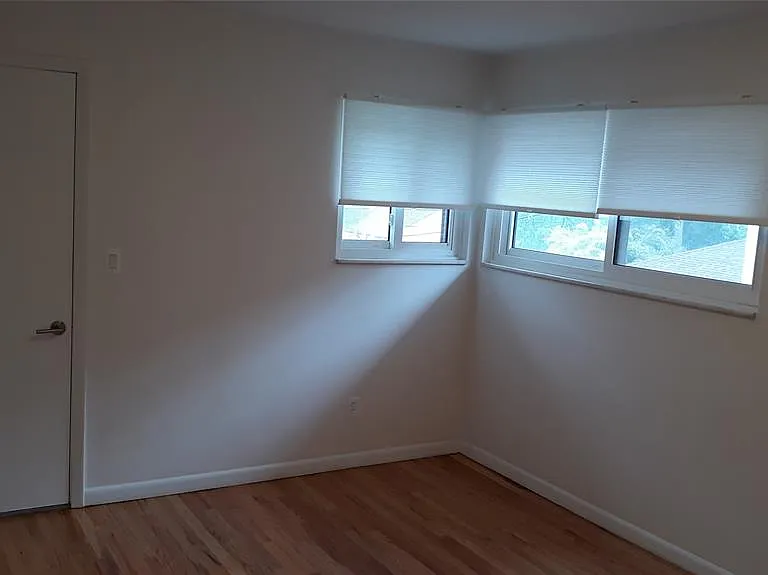 422 Catalpa Dr — Photo 4
