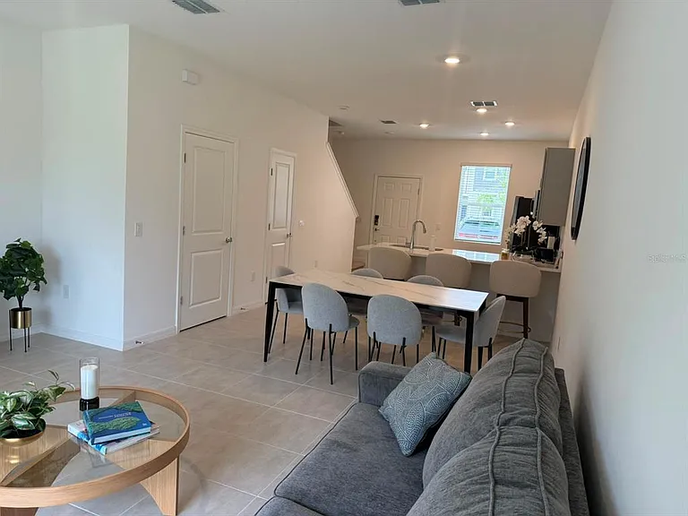 3119 Skyline Loop — Photo 4