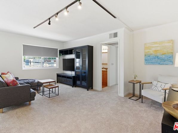 1015 E Spazier Ave APT 205, Burbank — photo 1