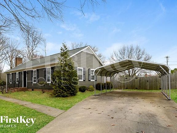 2nd image of 10919 Pampas Cir