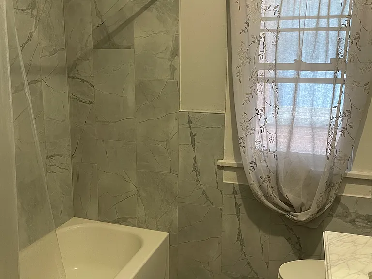 2801 Clermont St — Photo 16