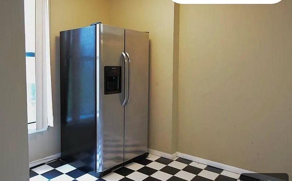 2nd image of 40 Shrewsbury Green Dr #4C
