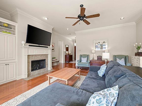 5th image of 5431 Parkknoll Place Dr