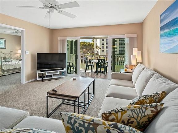 2nd image of 860 Panama Ct Unit 202