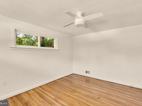 5th image of 12915 Moray Rd