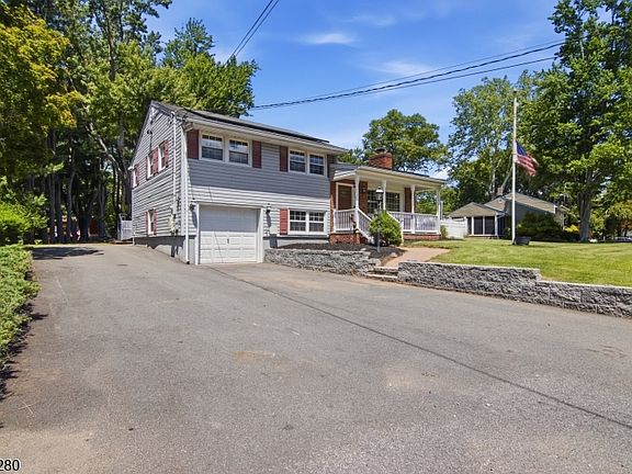 3rd image of 1252 Ringwood Ave