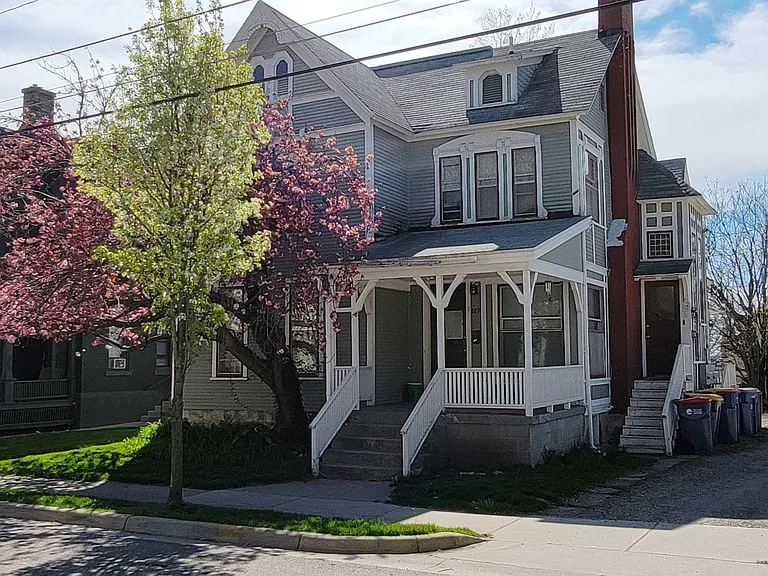 115 Prospect Ave SE #A — Photo 1