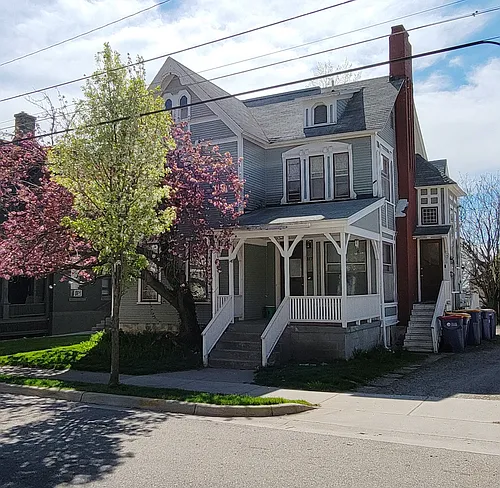 115 Prospect Ave SE #A Photo 1