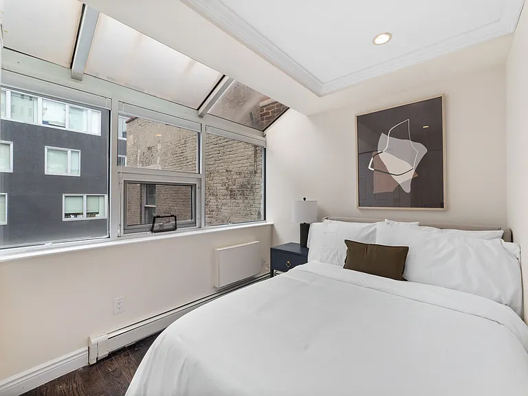 448 W 19th St #PHE — Photo 12