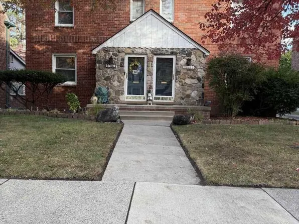 20160 Stratford Rd, Detroit, MI 48221