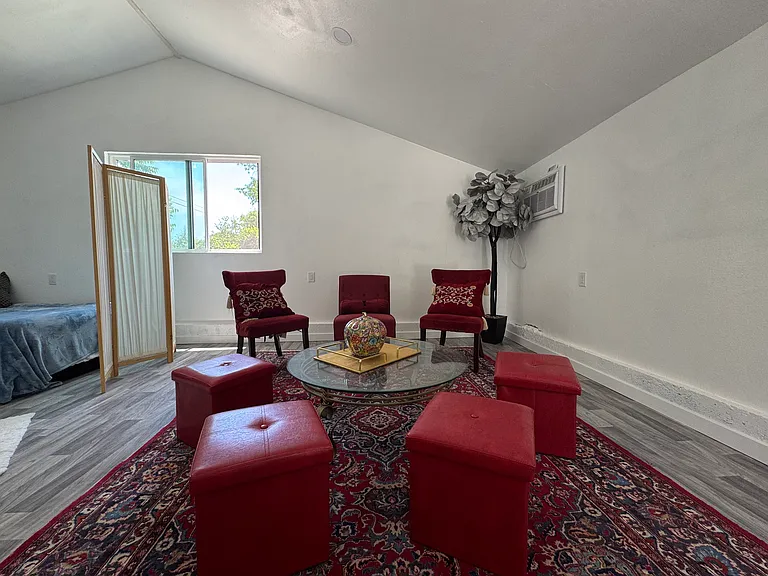 23335 Friar St #1/2 — Photo 4