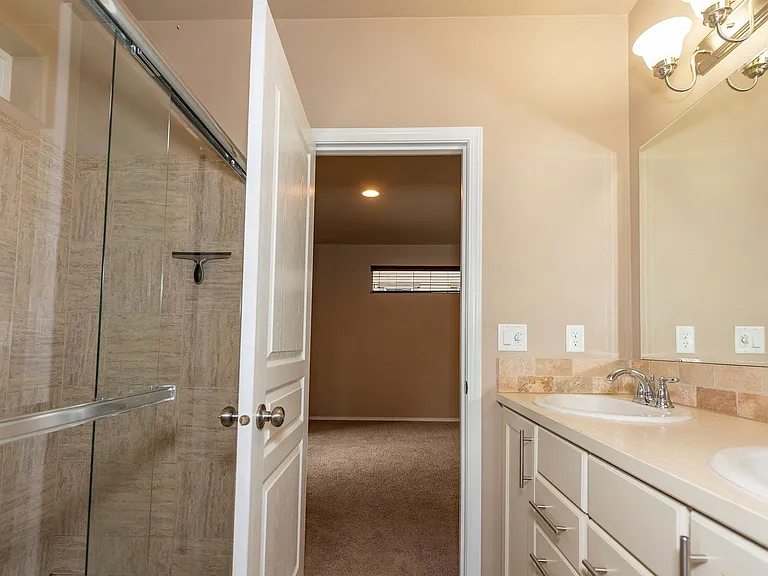 61166 Snowbrush Dr — Photo 2