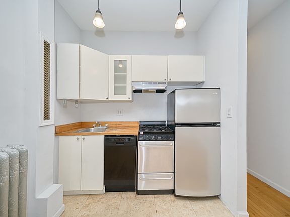 4th image of 70 W 109th St APT 3
