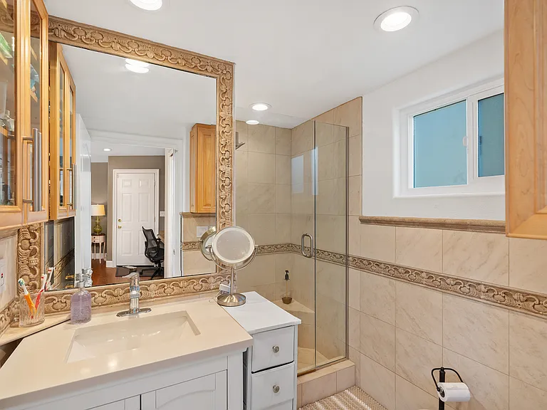 7901 Berger Ave — Photo 41