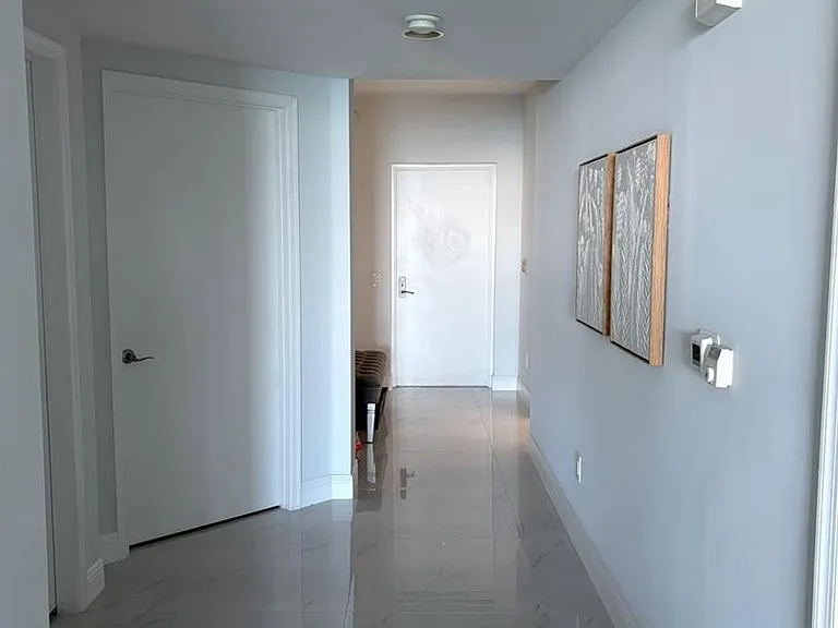 2650 Lake Shore Dr #803 — Photo 5