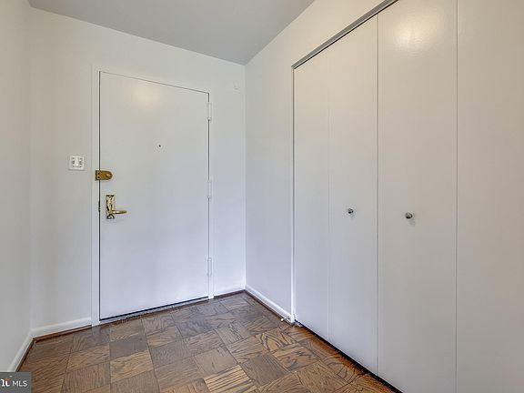 2nd image of 4620 N Park Ave APT 505W