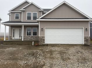 1411 Warwick Dr, Savoy, IL