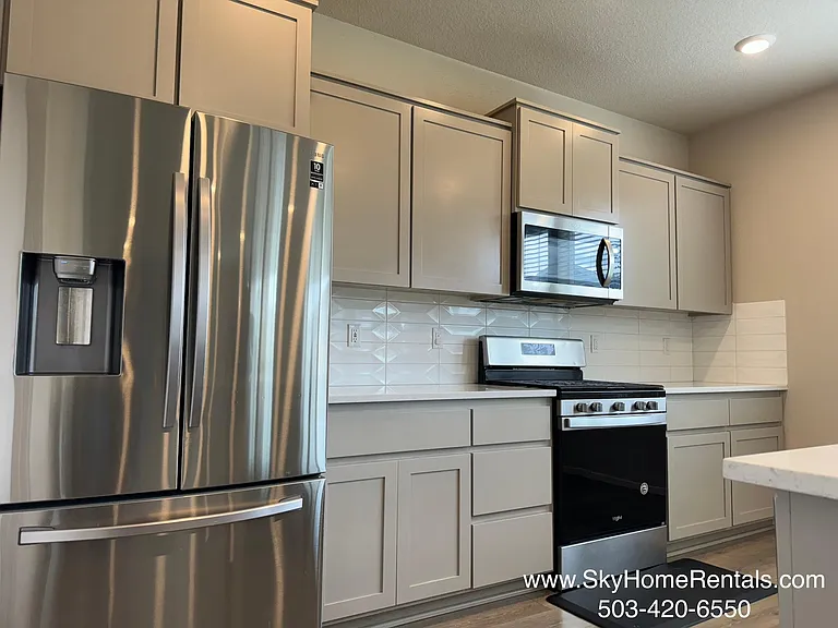 4832 Skylab Ave NE — Photo 5