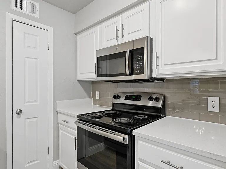 Avondale Parc @ Bellmar — Photo 31
