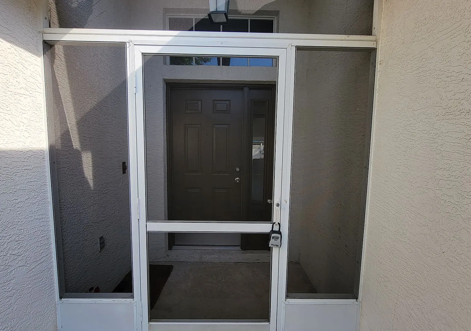 2BR/2BA + 2 Car Garage Home ~ Lake Sarasota — Photo 3