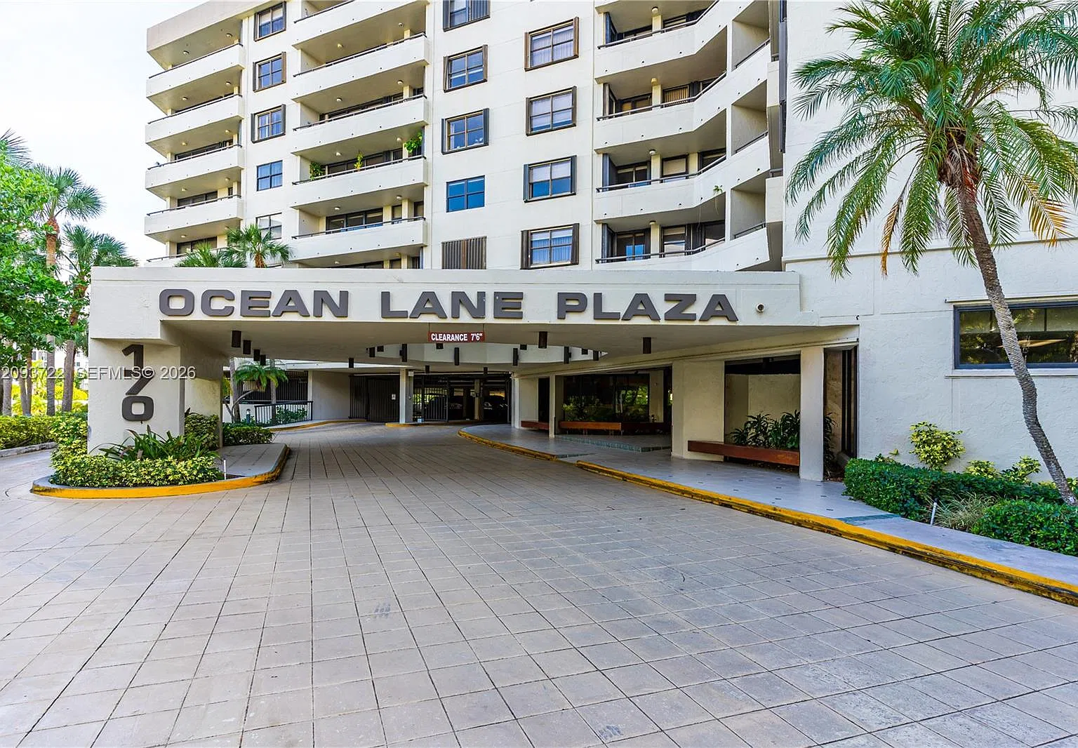 Ocean Lane Plaza Condo — Photo 2