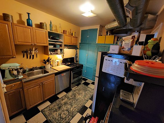 5th image of 2506 N Sacramento Ave #3