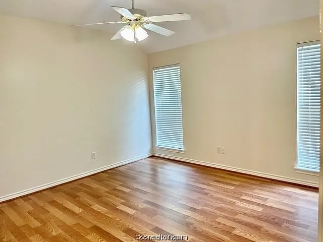 205 Landsburg Ct — Photo 12