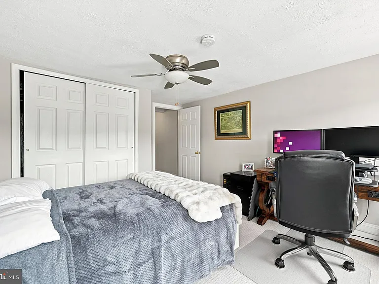 357 E Hector St — Photo 13